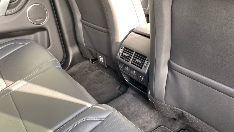 Land Rover Discovery Sport 2.0 D200 Dynamic SE 5dr Auto [7 Seat] Diesel Station Wagon